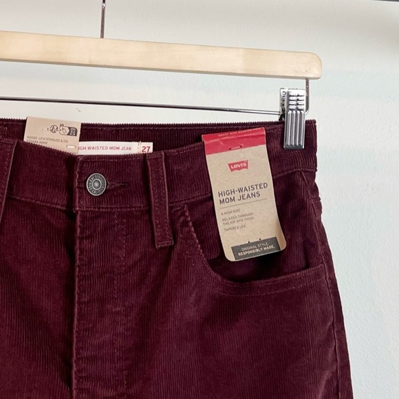 NWT Levis High Waisted Mom Jeans in Decadent Chocolate - Picture 7 of 12